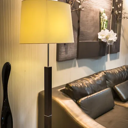 America Hotel 3*